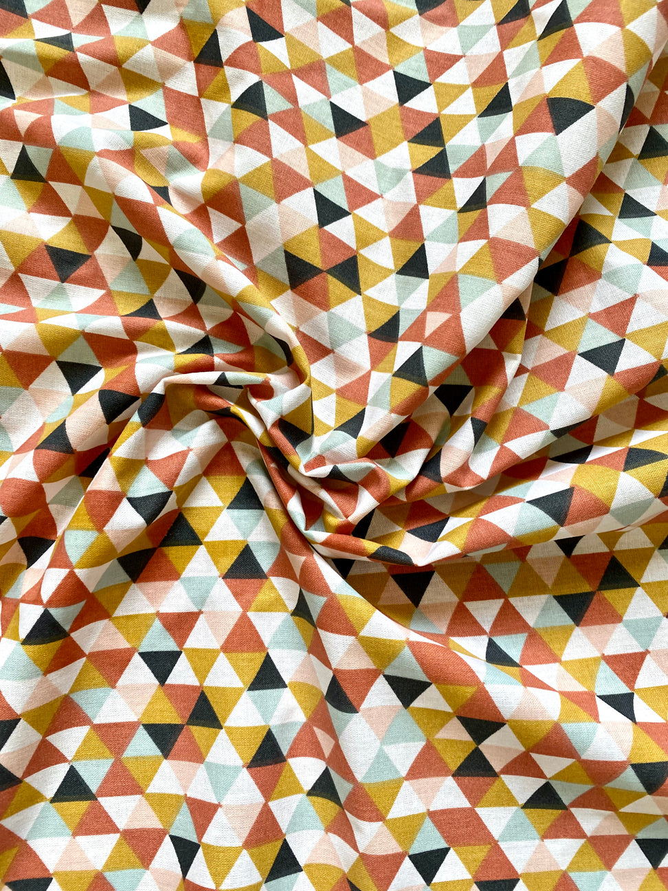 Tissu losange multicolore